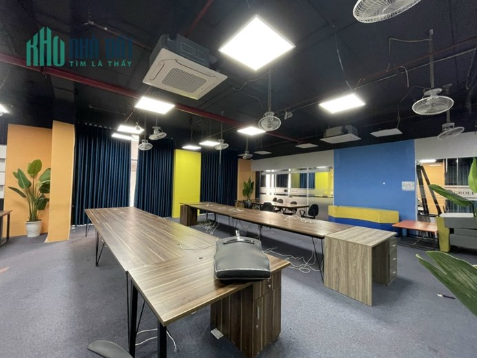Cho thuê văn phòng 500m2, 1000m2 Việt Đức Complex, giá rẻ nhất quận Thanh Xuân