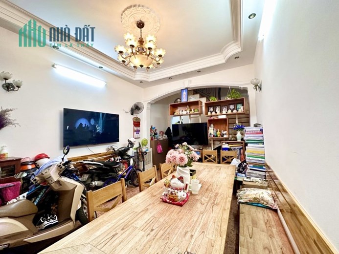 Bán Nhà Lê Văn Sỹ  - Quận Phú Nhuận - 56m2 - 4 Tầng - Gía Chỉ nhỉnh 7Tỷ.