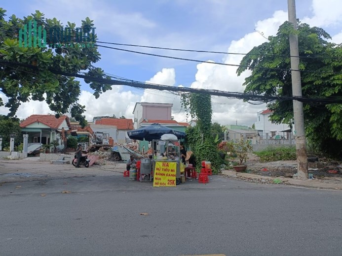 BÁN ĐẤT, 377m2 PHẠM HỮU LẦU, LIỀN KỀ KHU NINE SOUTH GIÁ CHỈ 40TR/M2