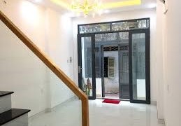 Do nợ ngân hàng nên gia đình cần bán gấp 2 căn nhà ở Quận 10, TP.HCM