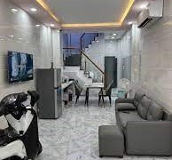 Do nợ ngân hàng nên gia đình cần bán gấp căn nhà ở Quận 10, TP.HCM