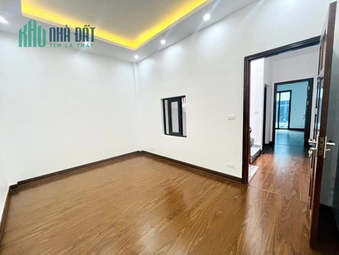 58m 4 Tầng Nhỉnh 7 Tỷ Phố Nguyễn Khánh Toàn Cầu Giấy. Khu Vưc Cán Bộ Cao Cấp. Phân Lô Ô Tô Tránh