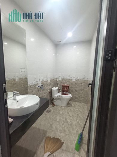 CHO THUÊ NHÀ MẶT ĐƯỜNG NGỌC HỒI 2 TẦNG, TỔNG 170M2 GIÁ 15 TRIỆU