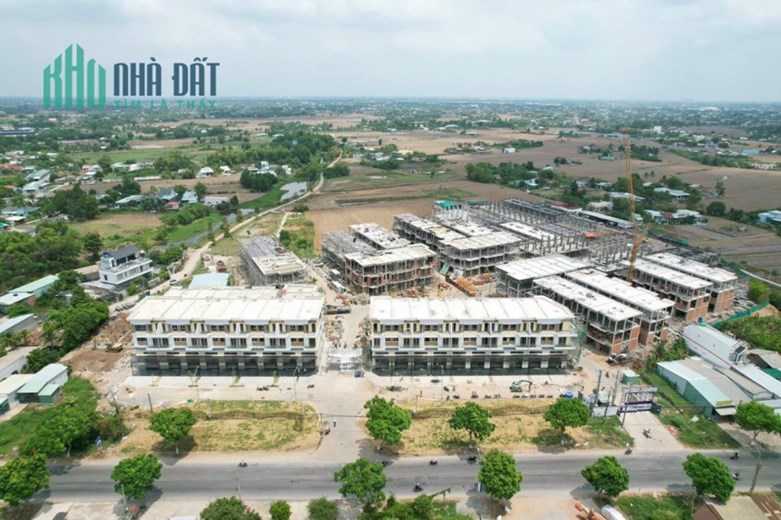 Chính chủ bán nhà nhà phố 1 trệt 2 lầu Khu dân cư khép kín đầu tiên tại Cần Giuộc