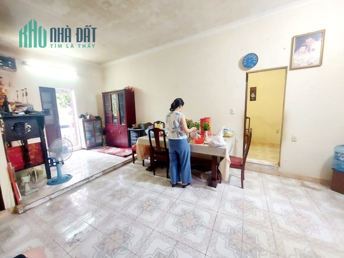 Bán nhà mặt phố Điện Biên Phủ, Ba Đình, ngay trục chính, 72m, 4 tầng, mặt tiền 8.8m, 81 tỷ