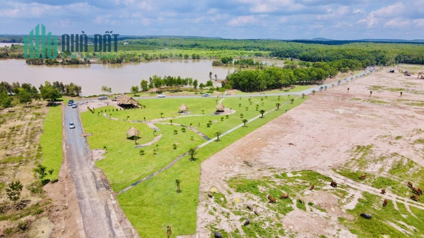 Đất 1000m² view hồ nghỉ dưỡng giá 300triệu