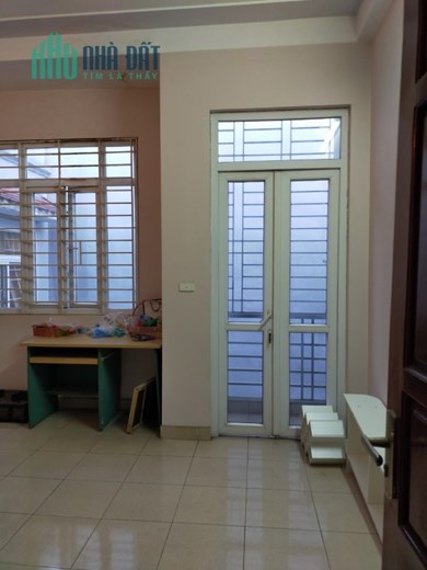 36m 5 Tầng Mặt Tiền 4.4m Nhỉnh 6 Tỷ Mặt Phố Trần Tử Bình Cầu Giấy. Vỉa Hè Đá Bóng Kinh Doanh Bất