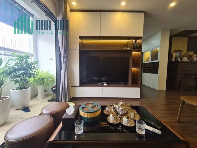 Căn hộ 30 triệu/m2 - phố Hàm Nghi hội tụ tinh hoa 116m2 - 3PN