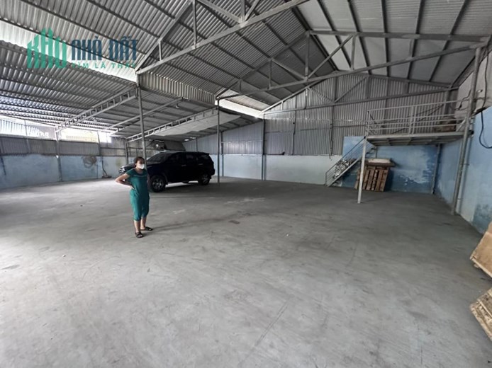 CHO THUÊ KHO XƯỞNG NGỌC HỒI 250M2, 16 TRIỆU/THÁNG, Ô TÔ 10 TẤN VÀO TẬN KHO
