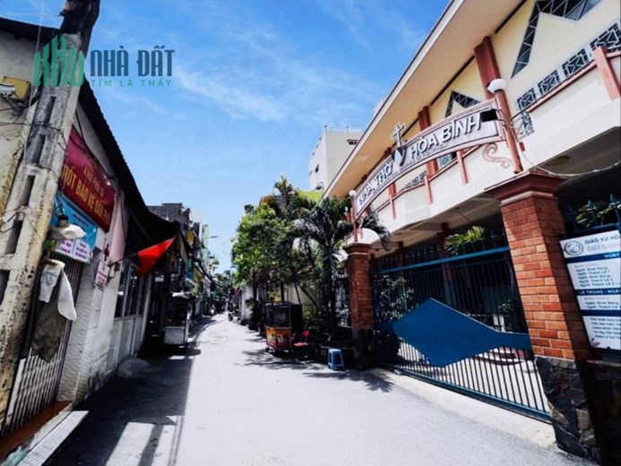 Đi định cư Bán Gấp Nhà bên hông Nhà thờ Hoà Bình f3 Gò Vấp - 36M² 5 tầng 4.9Tỷ