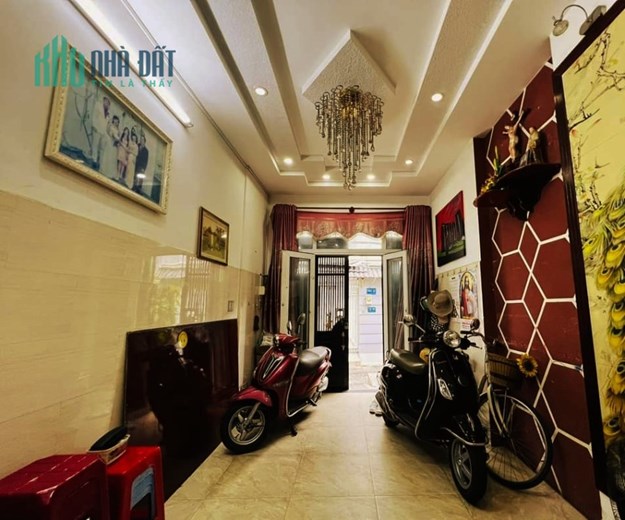 Đi định cư Bán Gấp Nhà bên hông Nhà thờ Hoà Bình f3 Gò Vấp - 36M² 5 tầng 4.9Tỷ