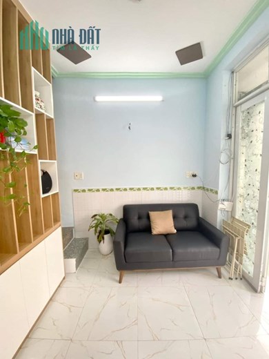 NHÀ 22m2 Đoàn Văn Bơ, Quận 4 chỉ 2.7tỷ