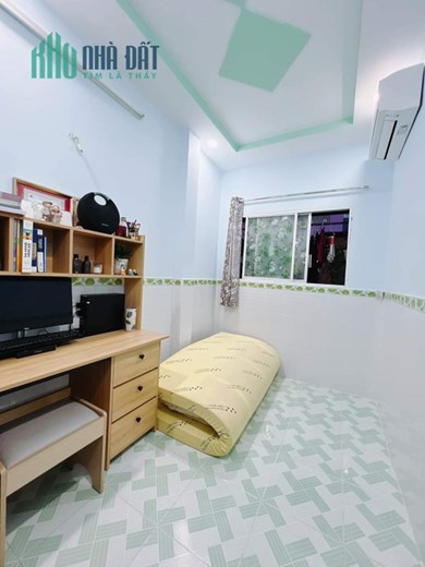 NHÀ 22m2 Đoàn Văn Bơ, Quận 4 chỉ 2.7tỷ