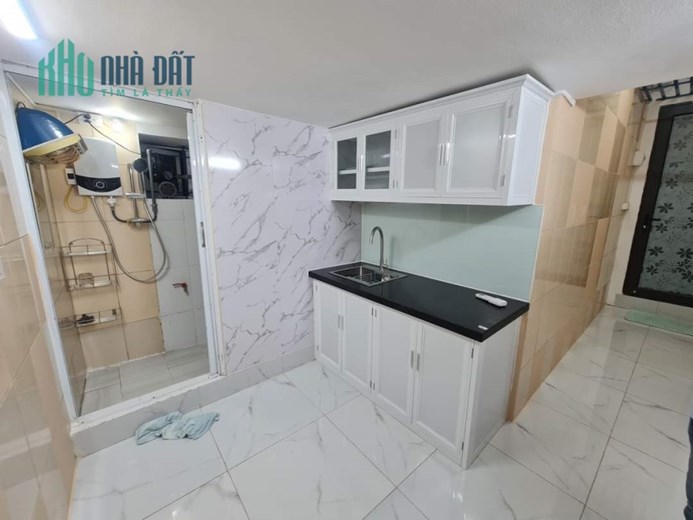 Bán nhà TT Lò Đúc- nhỉnh 800tr-gần ô tô-nhà đẹp kiên cố- sổ đỏ CC- hiếm có khó tìm