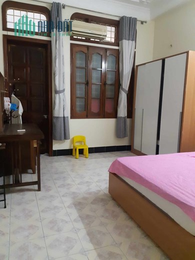 Bán nhà mặt ngõ Khâm Thiên, 32m2*4T, MT4m, lô góc, ngõ thông rộng, cách phố 50m, 3 tỷ