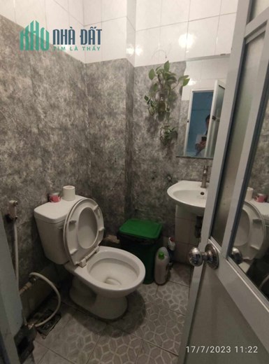 Bán nhà mặt ngõ Khâm Thiên, 32m2*4T, MT4m, lô góc, ngõ thông rộng, cách phố 50m, 3 tỷ