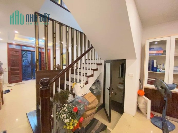 Mễ Trì Hạ- 40m x 5T- MT 4.5m- chỉ 4tỷ 8