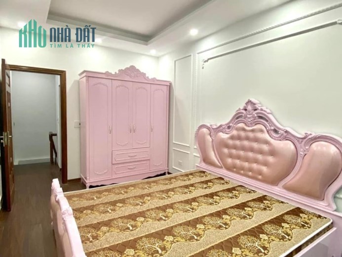 Bán nhà Nguyễn Chí Thanh hàng xóm Vincom - Ngõ thông ô tô đỗ - DT 36m, 3T, giá 5.5 tỷ.