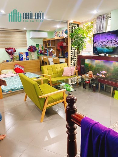 KIẾM ĐÂU RA!!! Chỉ Nhỉnh 3 tỷ sở hữu ngay Lô góc trung tâm Phúc Diễn 33m2