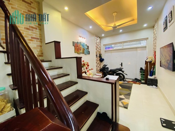 42m 6 Tầng Nhỉnh 9 Tỷ Phố Nguyễn Thị Định Trung Tâm Quận Cầu Giấy. Vị Trí Đẹp Vỉa Hè
Đá Bóng Kinh