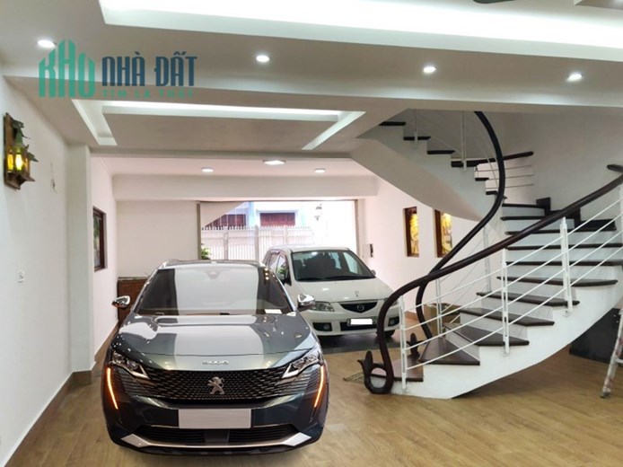Chính chủ cần bán biệt thự ngõ 192 Lê Trọng Tấn, 4 tầng DT 111m2, Mặt tiền 6,2m, gara 2 ô tô