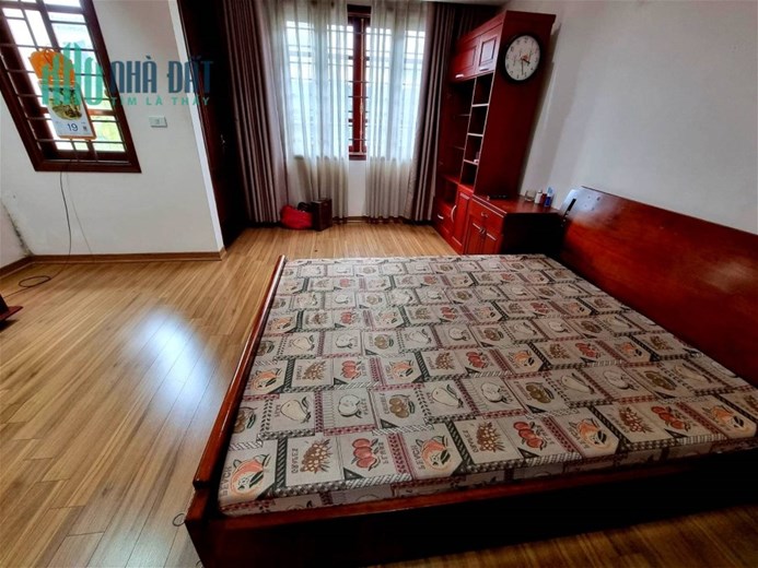 Bán nhà phố Nghĩa Tân, Cầu Giấy, 60m2, 4 tầng, gara ô tô, ô chờ thang máy, giá 15 tỷ.