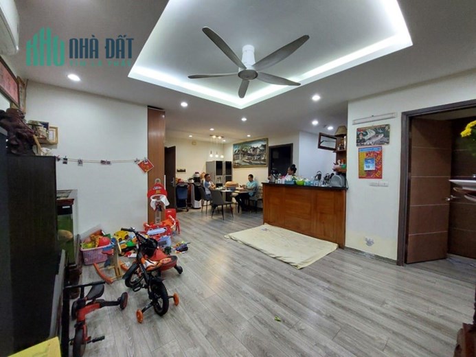 Cô chú nhờ bán căn hộ 3 ngủ Chung cư Rainbow Văn Quán 103m2 giá 4 tỷ
