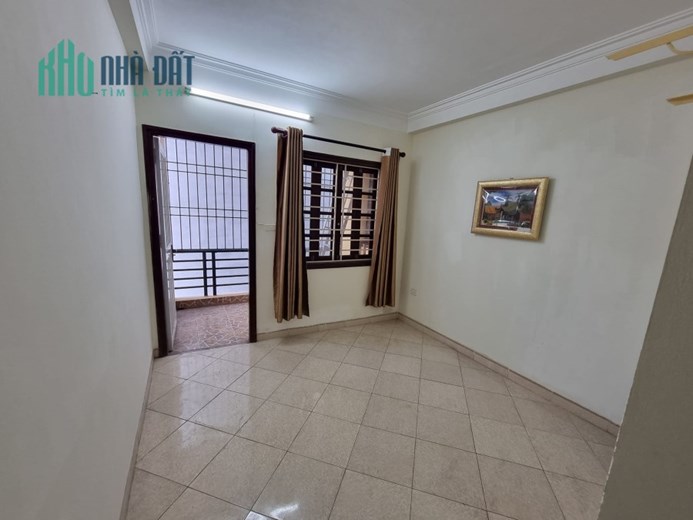 43m 5 Tầng Mặt Tiền 4.5m Nhỉnh 4 Tỷ Phố Dương Quảng Hàm Trung Tâm Cầu Giấy. Chủ Tự Xây Chắc Chắn.