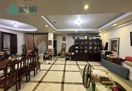 BÁN BIỆT THỰ SÂN VƯỜN KIM MÃ, Ô TÔ, TẶNG NỘI THẤT, 115M2 4T, GIÁ 20.5 TỶ