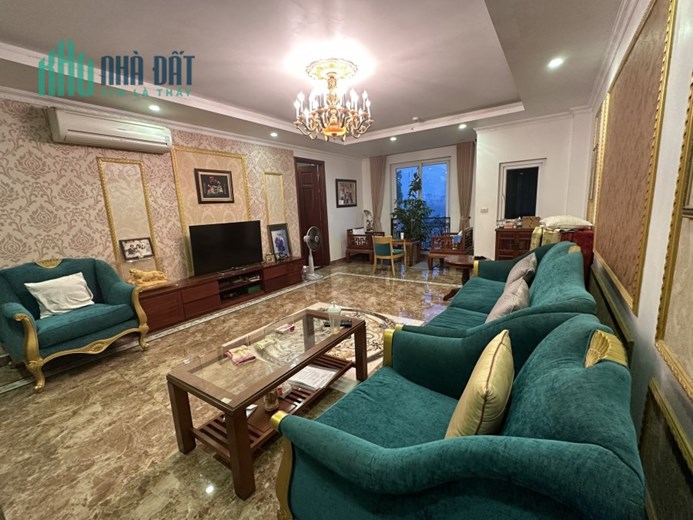 BÁN BIỆT THỰ SÂN VƯỜN KIM MÃ, Ô TÔ, TẶNG NỘI THẤT, 115M2 4T, GIÁ 20.5 TỶ