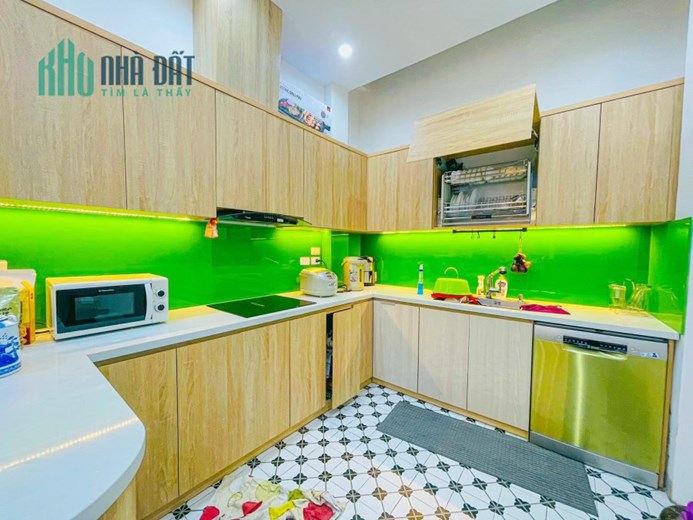 51m Mặt Tiền 4.3m Nhỉnh 9 Tỷ Phân Lô Vip Phố Nguyễn Thị Định. Vỉa Hè Đá Bóng Kinh Doanh Đỉnh. Ô Tô