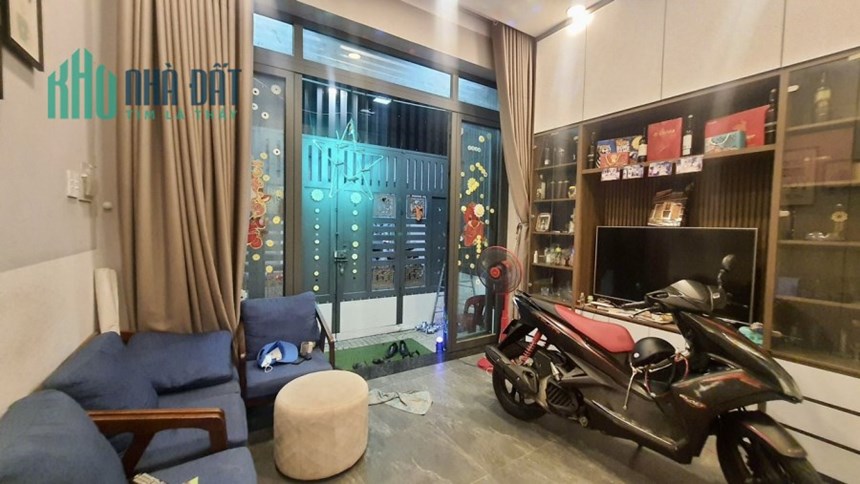 Bán Nhà Chính Chủ Hòa Bình Quận Tân Phú 4Mx19.5M 3Tầng 5PN Nhỉnh 7TỶ.
