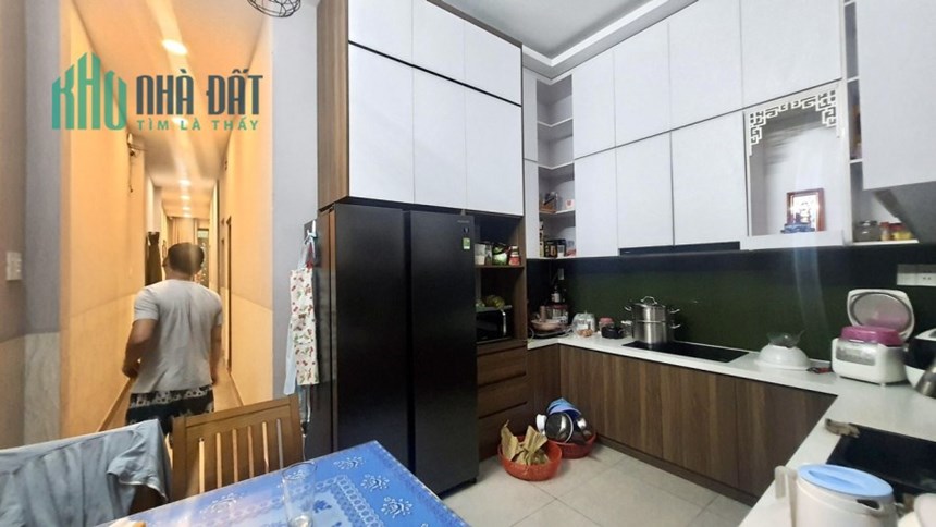 Bán Nhà Chính Chủ Hòa Bình Quận Tân Phú 4Mx19.5M 3Tầng 5PN Nhỉnh 7TỶ.