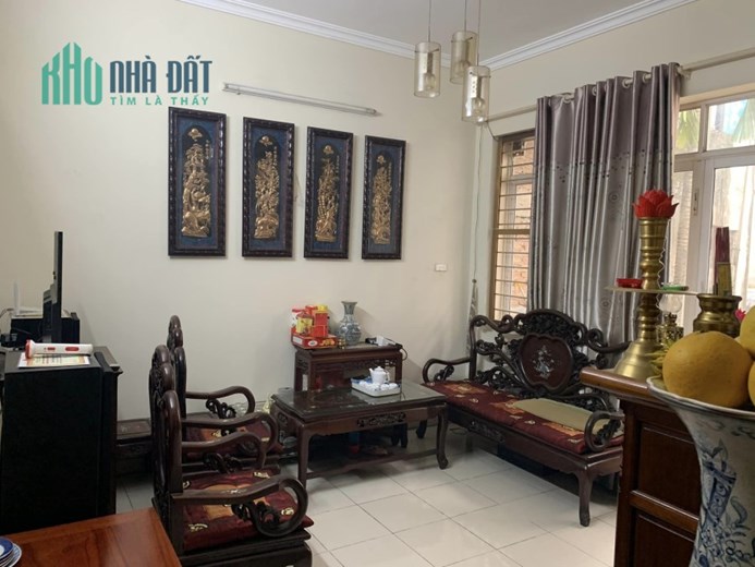 93m Mặt Tiền 4.5m Nhỉnh 9 Tỷ Trung Tâm Quận Cầu Giấy. Ô Tô Đỗ Cửa Nhà Chủ Xây Khung Cột Chắc Chắn.