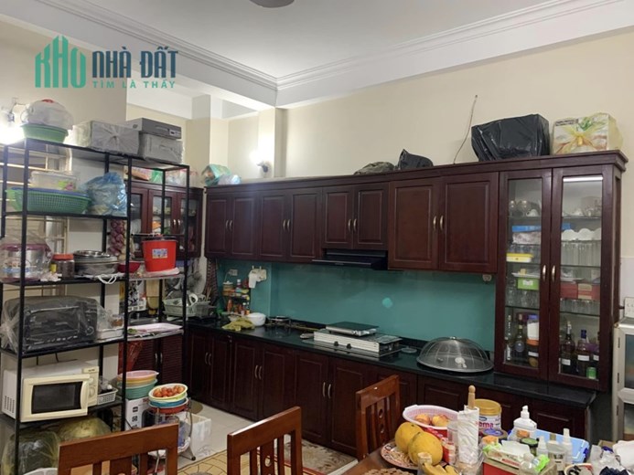 93m Mặt Tiền 4.5m Nhỉnh 9 Tỷ Trung Tâm Quận Cầu Giấy. Ô Tô Đỗ Cửa Nhà Chủ Xây Khung Cột Chắc Chắn.
