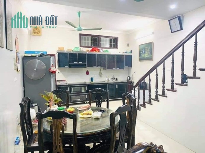 65m Mặt Tiền 4.3m Nhỉnh 7 Tỷ Phố Nguyễn Ngọc Vũ Cầu Giấy. Ô Tô Dừng Đỗ Ngày Đêm. Nhà Chủ Xây Chắc