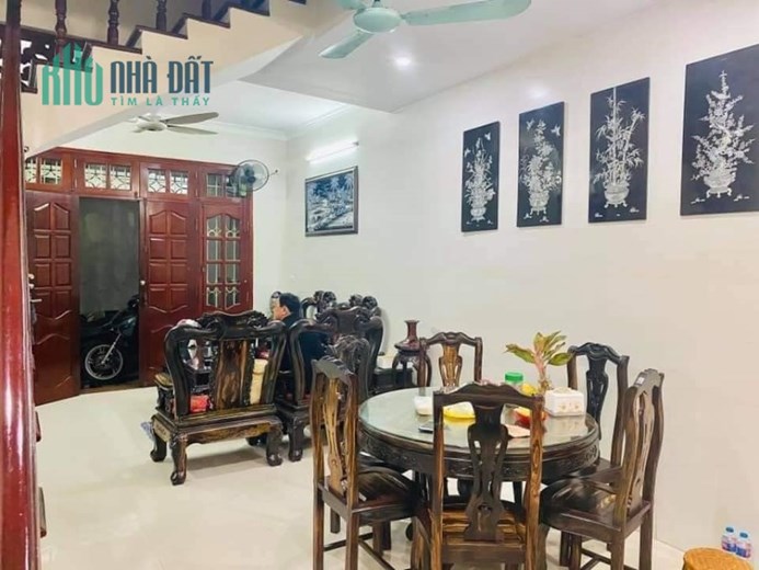65m Mặt Tiền 4.3m Nhỉnh 7 Tỷ Phố Nguyễn Ngọc Vũ Cầu Giấy. Ô Tô Dừng Đỗ Ngày Đêm. Nhà Chủ Xây Chắc