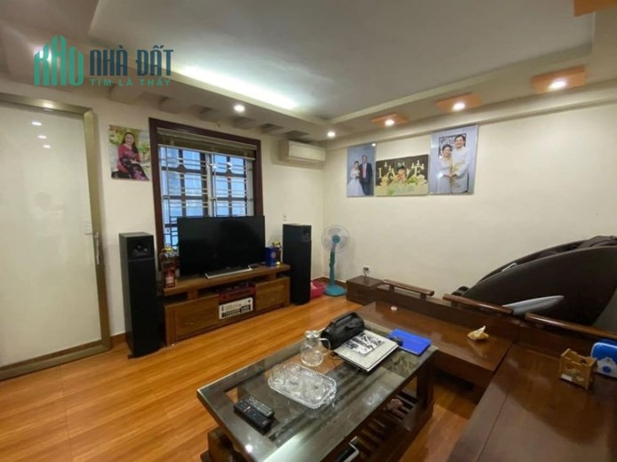 Bán nhà mặt đường Kiều Sơn lô góc, kinh doanh cực đẹp GIÁ 5.4 tỉ