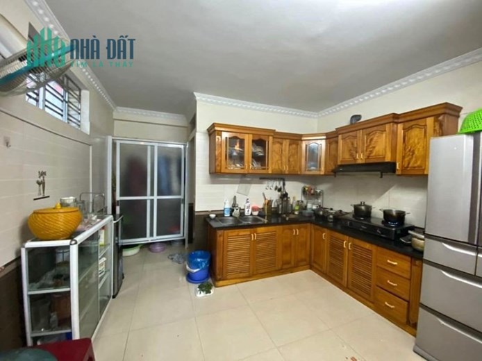 Bán nhà mặt đường Kiều Sơn lô góc, kinh doanh cực đẹp GIÁ 5.4 tỉ