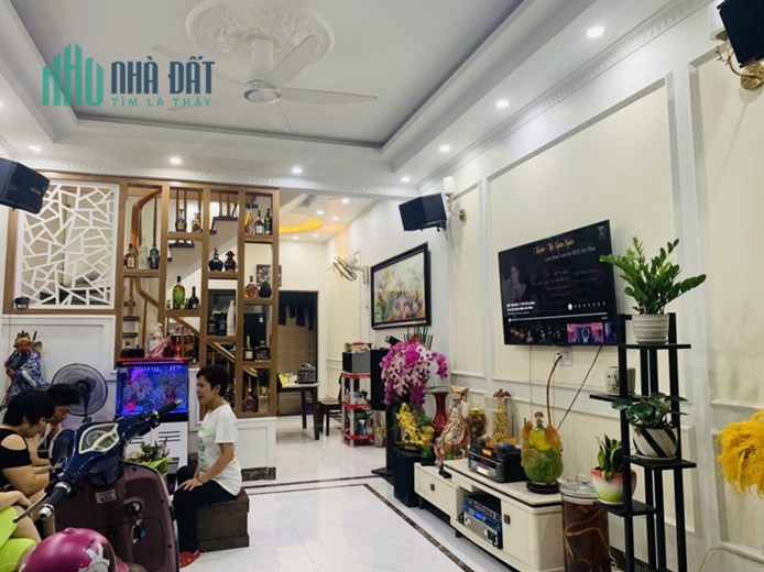 Bán nhà đường Nguyễn Bỉnh Khiêm gần Đại Học Y, 47m 4 tầng GIÁ chỉ 2.65 tỉ
