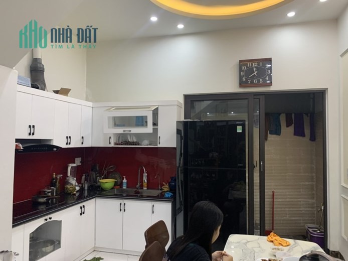 Bán nhà đường Nguyễn Bỉnh Khiêm gần Đại Học Y, 47m 4 tầng GIÁ chỉ 2.65 tỉ