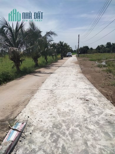 Bán lô góc 2MT đường xe hơi xã Bình Thạnh Thủ Thừa 231m2 SHR 1.15 tỷ. Lh:0907117487