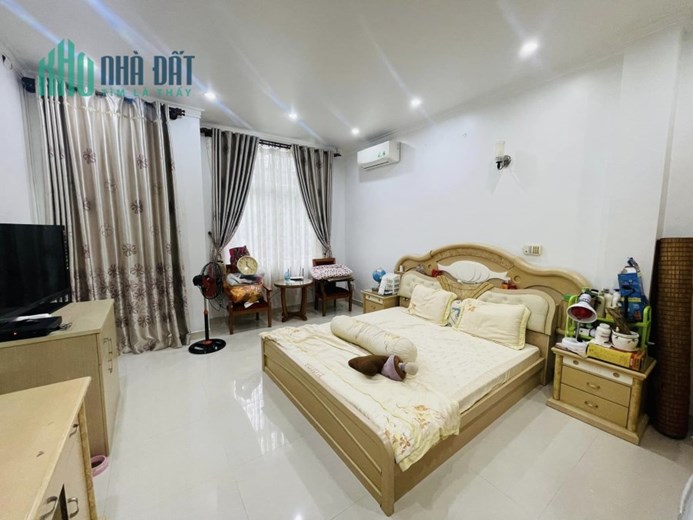 VÕ VĂN TẦN - ĐOẠN HAI CHIỀU QUẬN 3- 7 TẦNG - CÁCH MẶT TIỀN 30M- CHỦ VỪA Ở VỪA KINH DOANH.