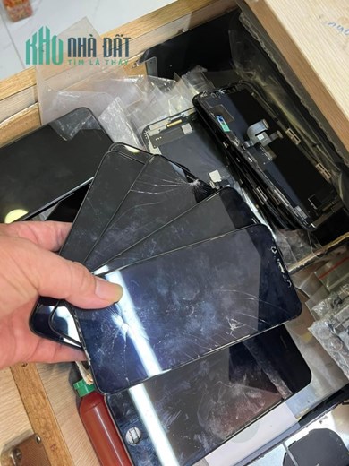 THAY PIN iPHONE CHÍNH HÃNG - LẤY NGAY CHỈ TỪ 299K ĐẶC BIỆT THAY PIN HIỂN THỊ PHẦN TRĂM PIN HOTLINE: