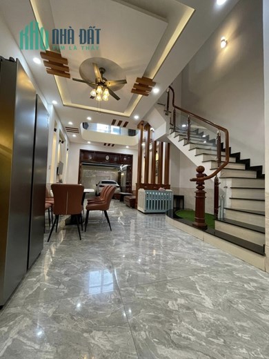NHÀ HIỆP BÌNH - MỚI TINH - NỘI THẤT SANG TRỌNG - 5 TẦNG - SÂN ĐẬU OTO - 126M2 - 12 TỶ