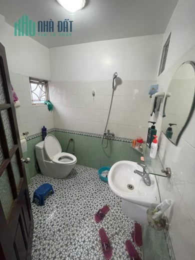 87m Mặt Tiền 5.1m Nhỉnh 7 Tỷ Phố Nguyễn Đình Hoàn Cầu Giấy. Chủ Bán Đất Tặng Nhà. Đầu Tư Xây Chung