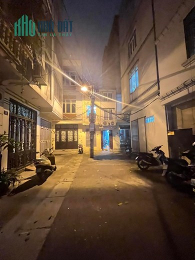 Nhà lạc trung - Mạc thị bưởi 50m2*4 tầng MT 4.5M ngõ kinh doanh 5 Tỷ