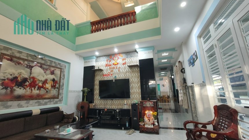 Chỉ 2 tỷ 700 triệu - Nhà lầu 2 mặt tiền Tây Ninh diện tích lớn.