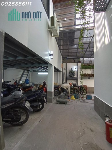 22 PN căn hộ dịch vụ full nội thất Điện Biên Phủ 195 m + 62 m2 thêm 10.5 x 18.6m