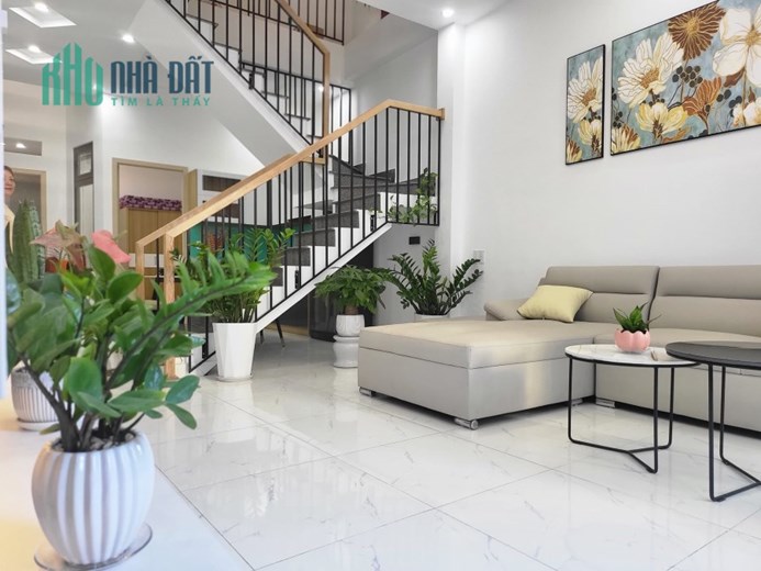 .Nhà Trần Cao Vân gần Lê Độ, kiệt 3m, thẳng 30m ra MT,53m2, 3.1 tỷ
